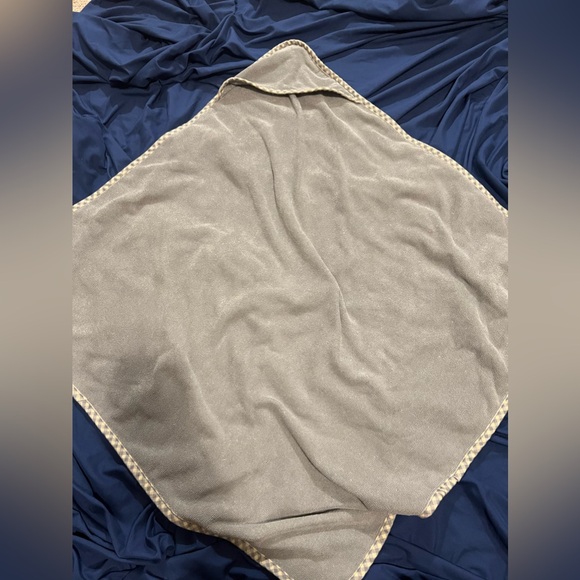 EUC Norwex Baby Hooded Towel - Picture 3 of 4